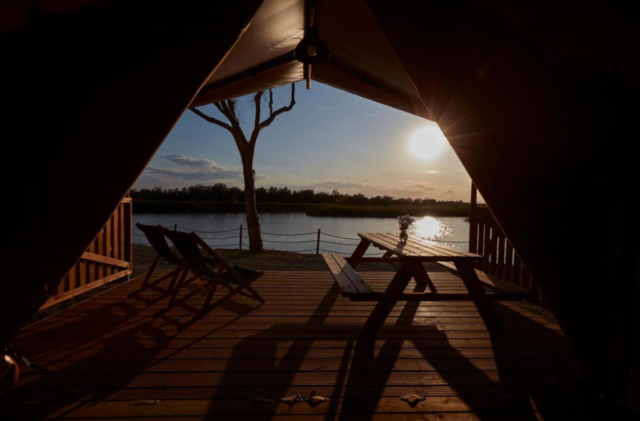Camping Nautic Almata Glamping Hotel Castello d'Empuries Bagian luar foto